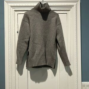 Everlane grey turtleneck sweater